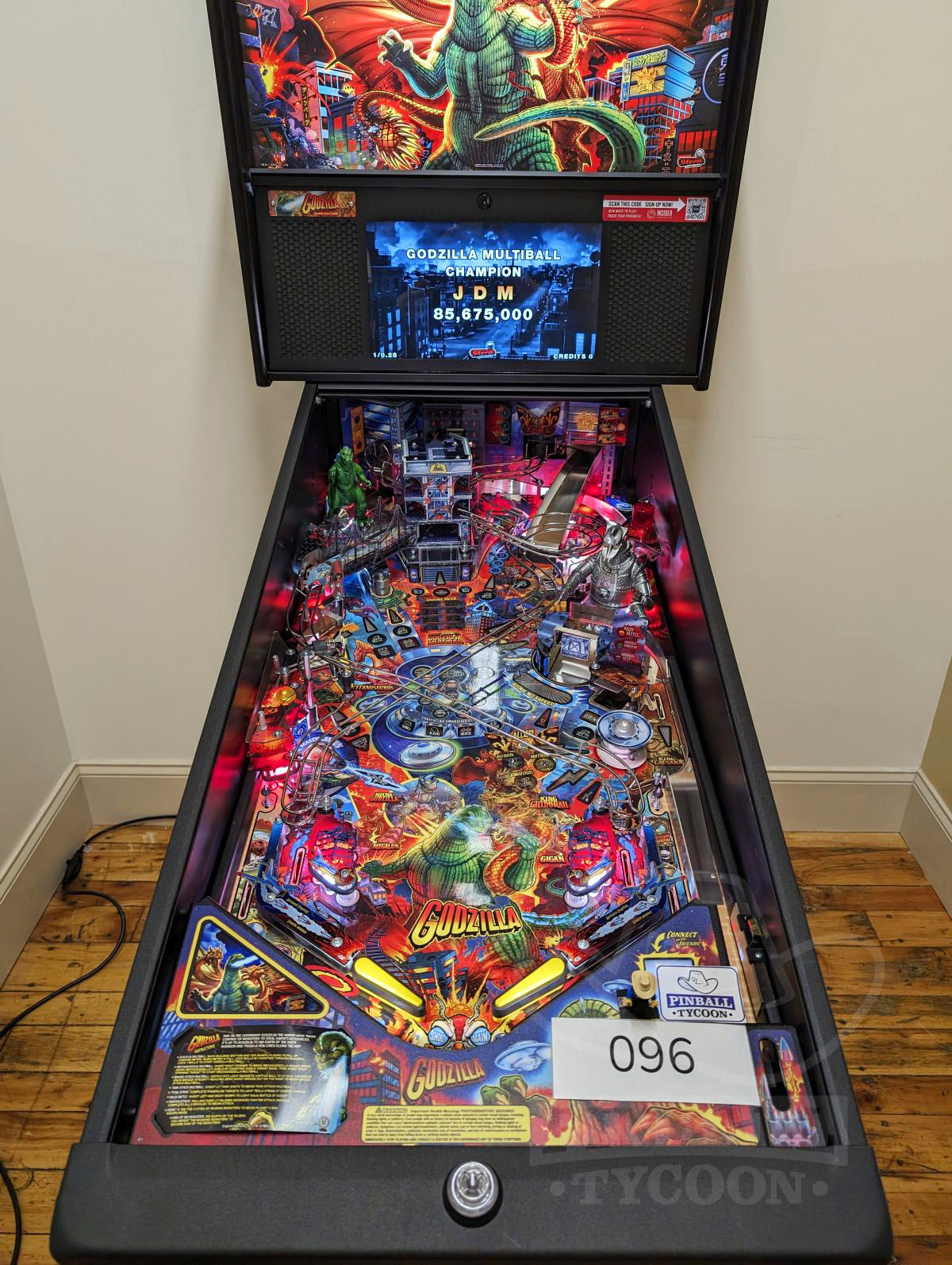 Godzilla (Premium, Conqueror Edition) Pre-Played with Electric Playground Topper