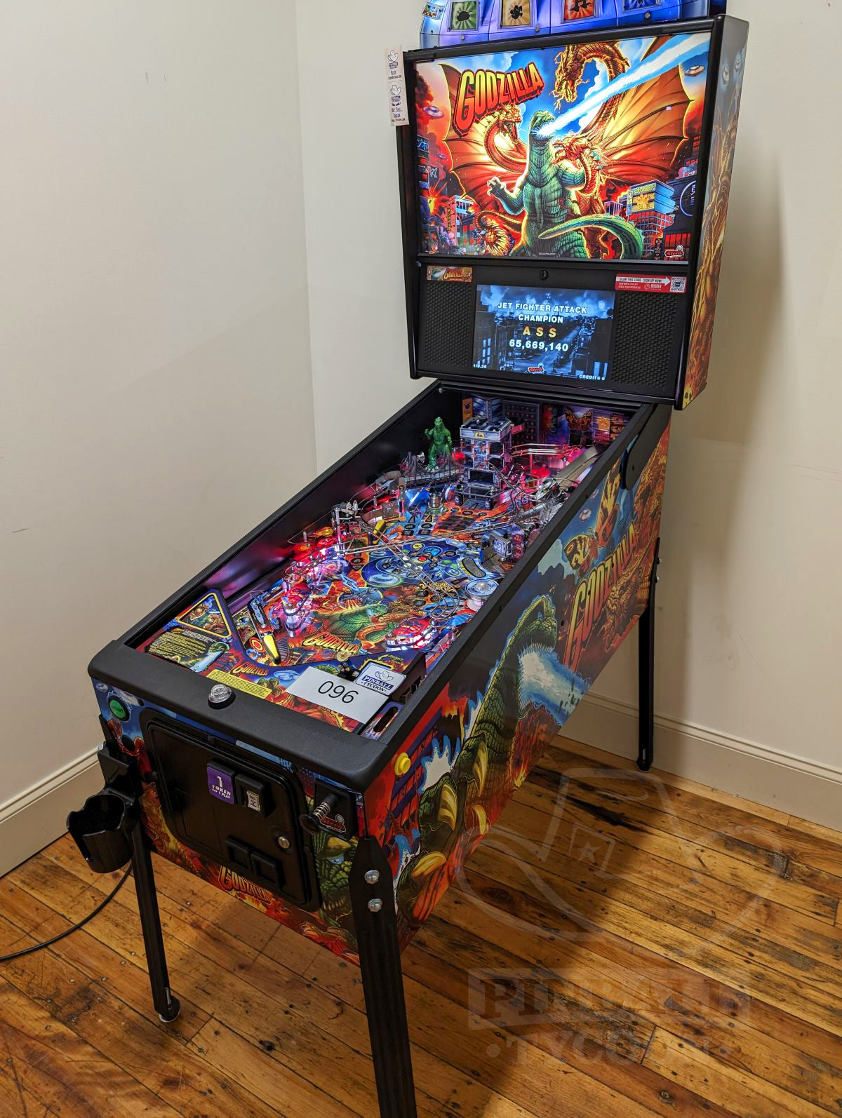 Godzilla (Premium, Conqueror Edition) Pre-Played with Electric Playground Topper
