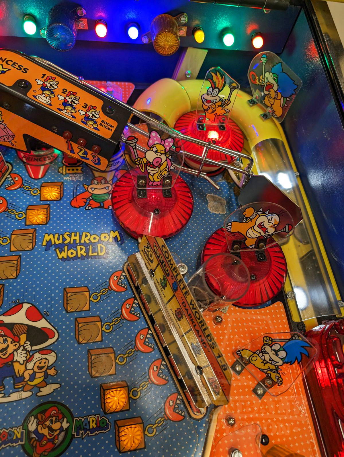 Super Mario Bros Mushroom World (Pre-Played)