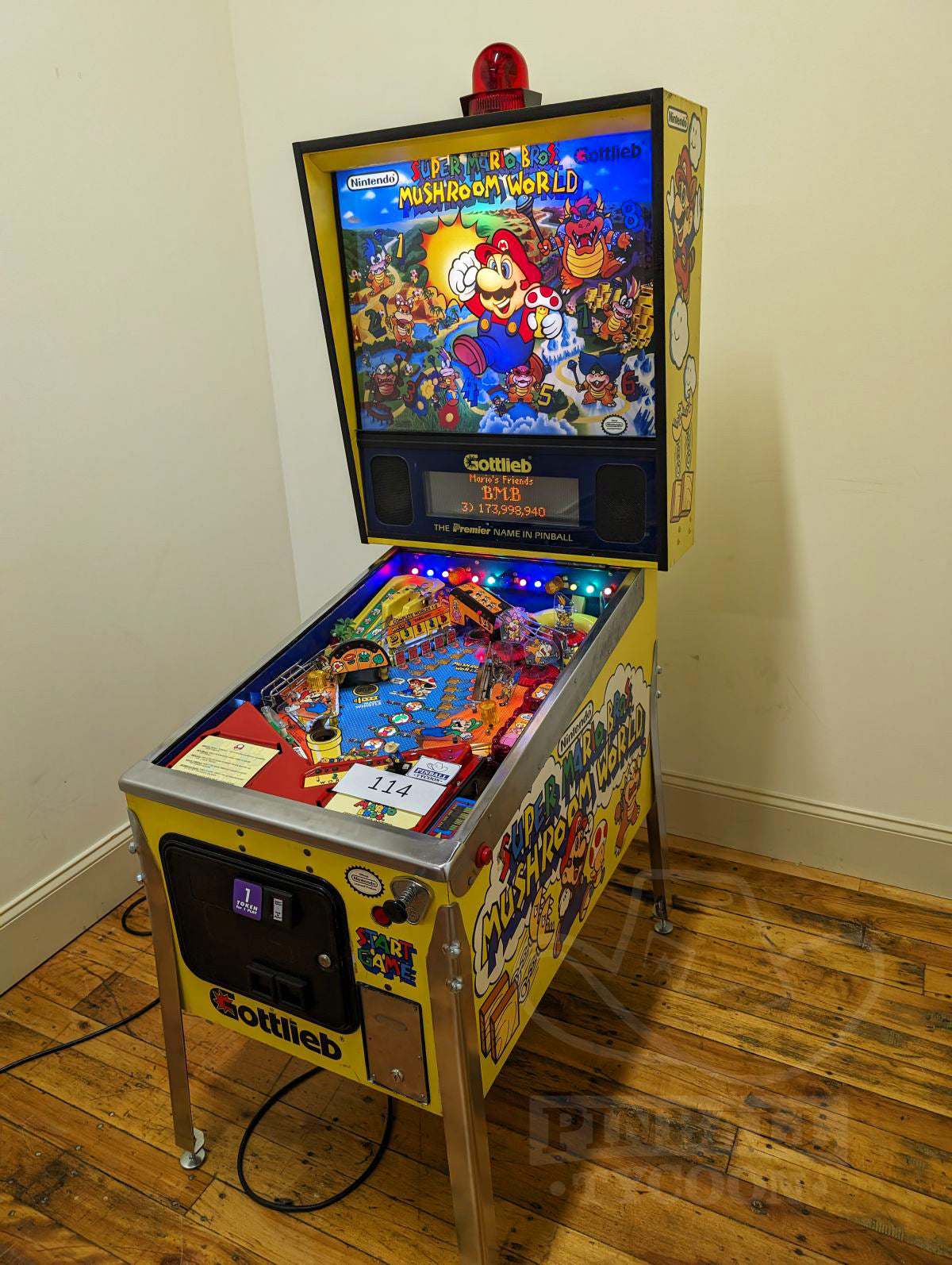 Super Mario Bros Mushroom World (Pre-Played)