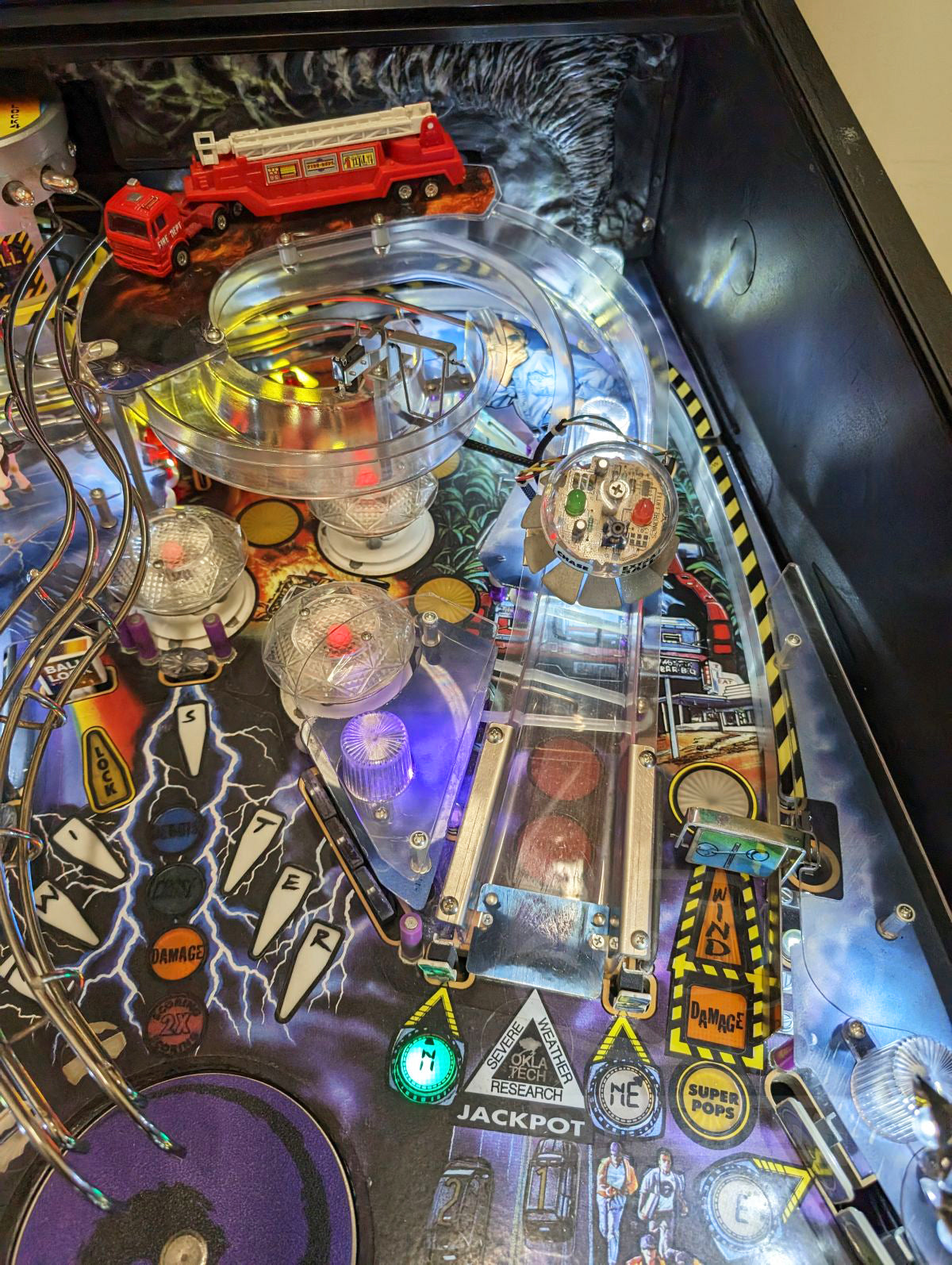 Twister with Topper (Pre-Played)