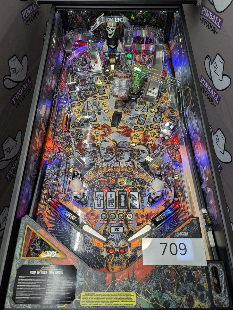 Metallica Remastered (Limited Edition) with Official Topper (Pre-Played)