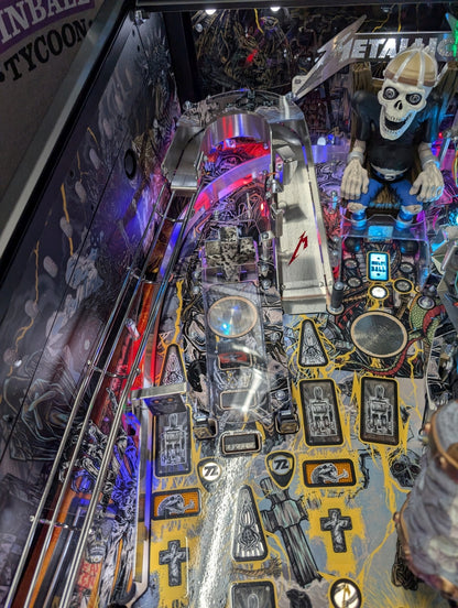 Metallica Remastered (Limited Edition) with Official Topper (Pre-Played)