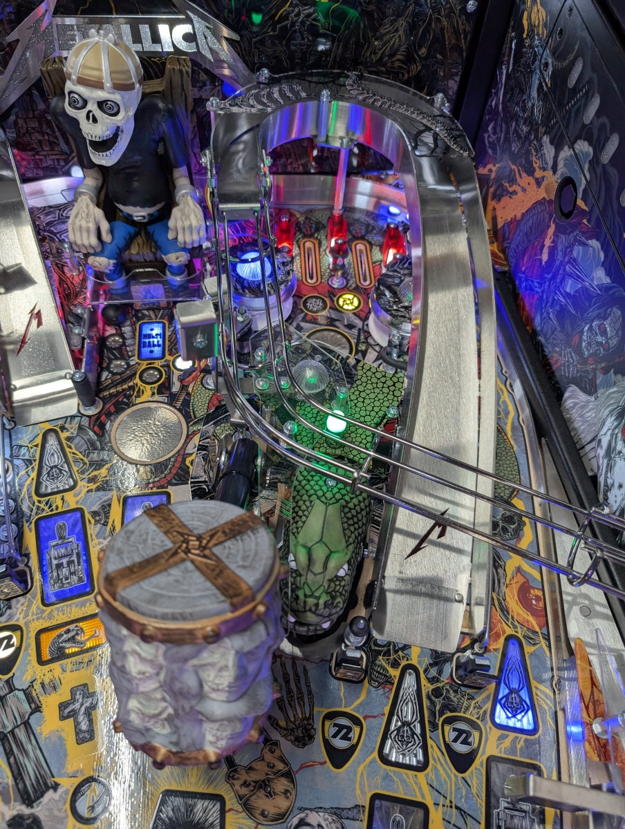 Metallica Remastered (Limited Edition) with Official Topper (Pre-Played)