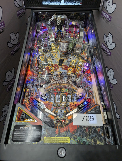 Metallica Remastered (Limited Edition) with Official Topper (Pre-Played)