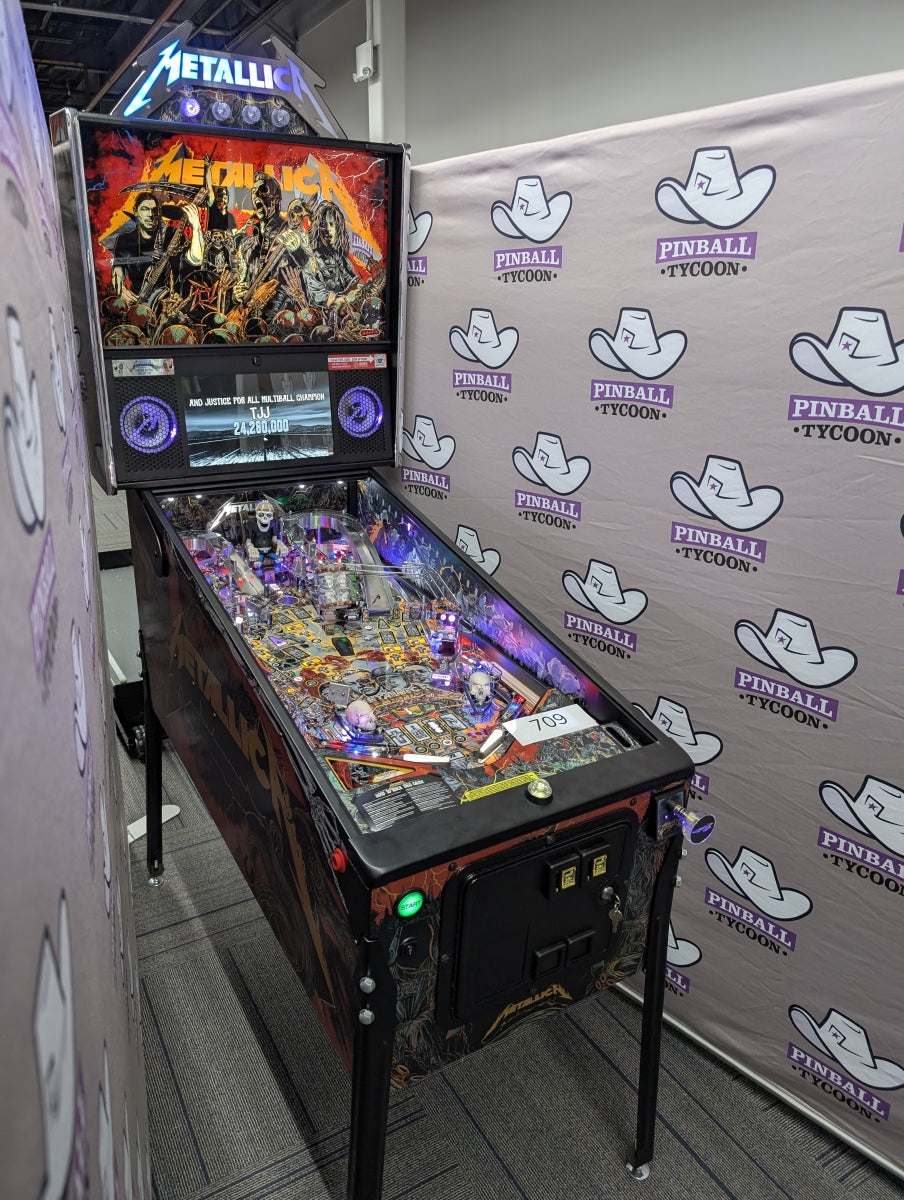 Metallica Remastered (Limited Edition) with Official Topper (Pre-Played)