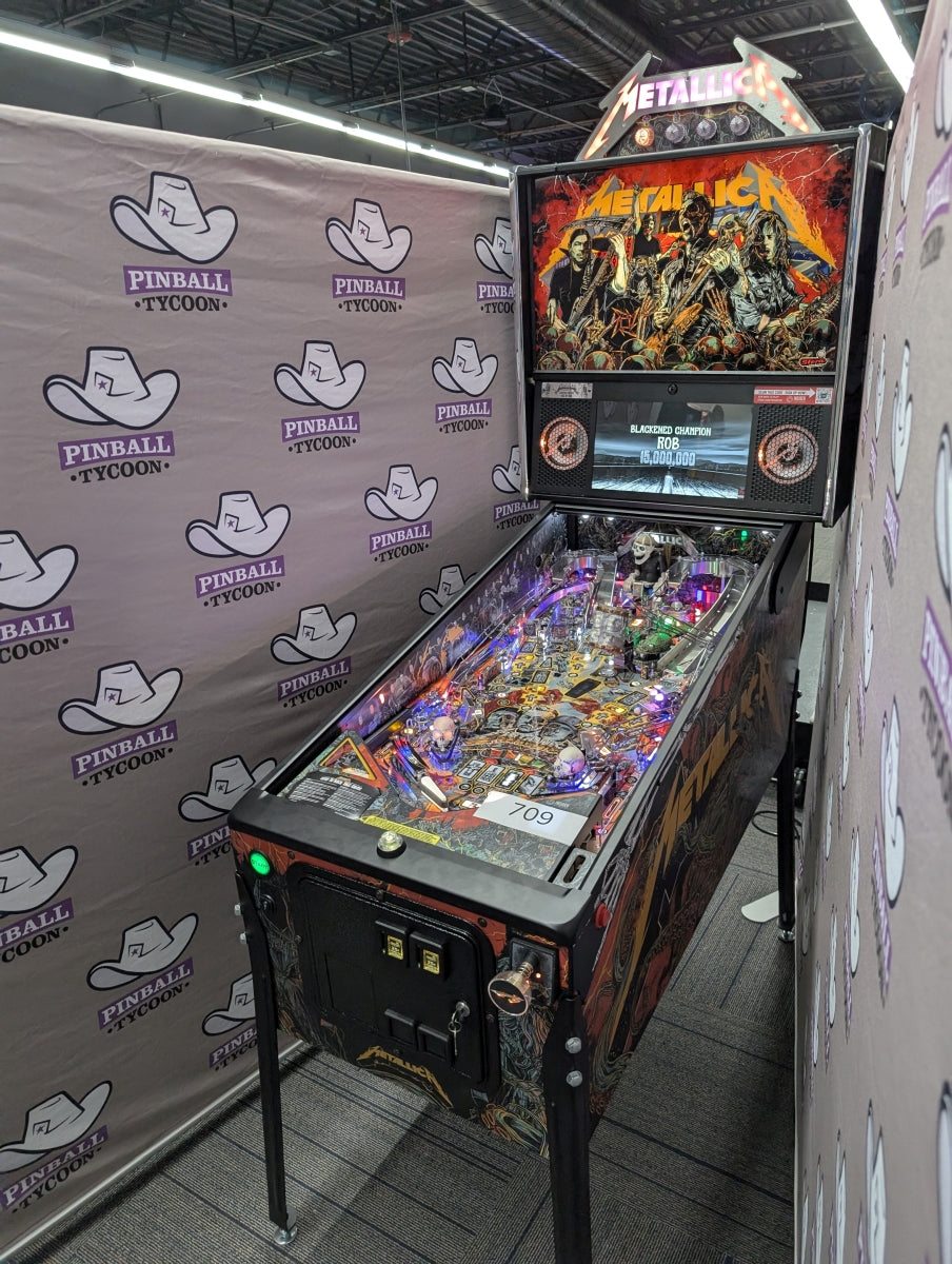 Metallica Remastered (Limited Edition) with Official Topper (Pre-Played)