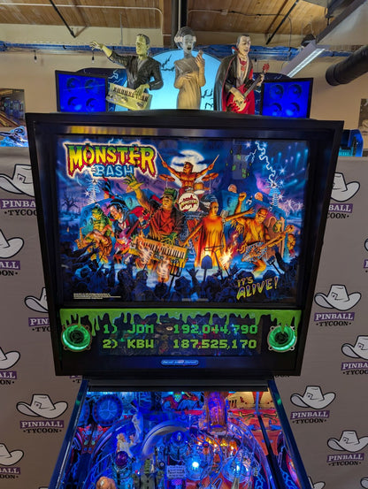 Monster Bash with Topper (Limited Edition) Pre-Played