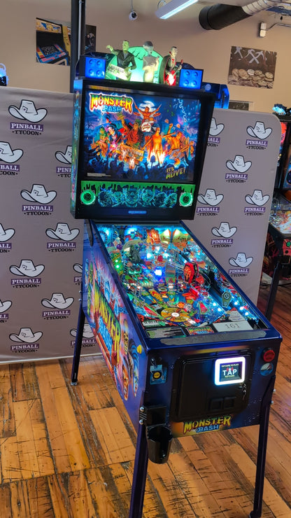 Monster Bash with Topper (Limited Edition) Pre-Played