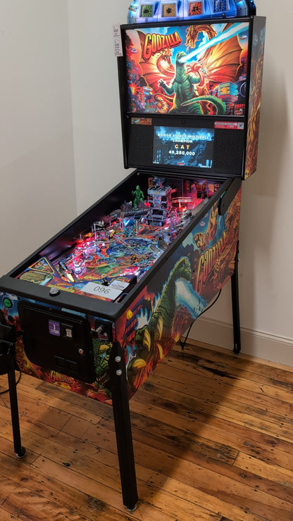 Godzilla (Premium, Conqueror Edition) Pre-Played with Electric Playground Topper